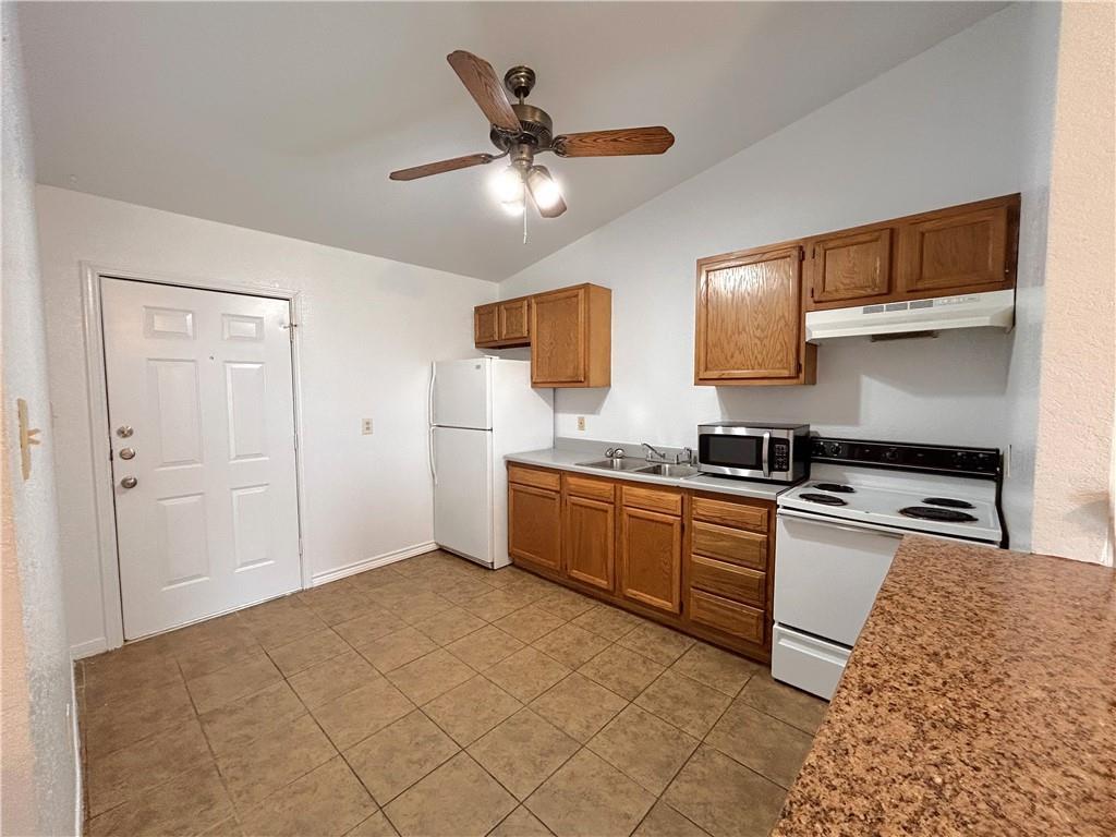 10411 Chaparral RD — photo 3