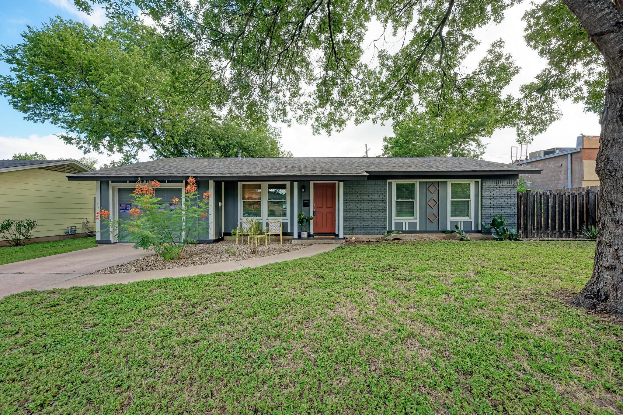 1500 Fairfield DR — photo 4