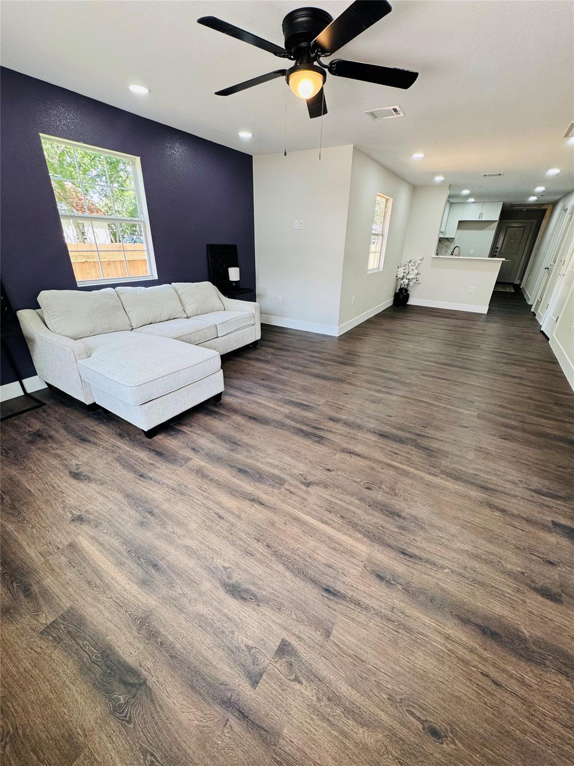617 Persimmon ST — photo 3