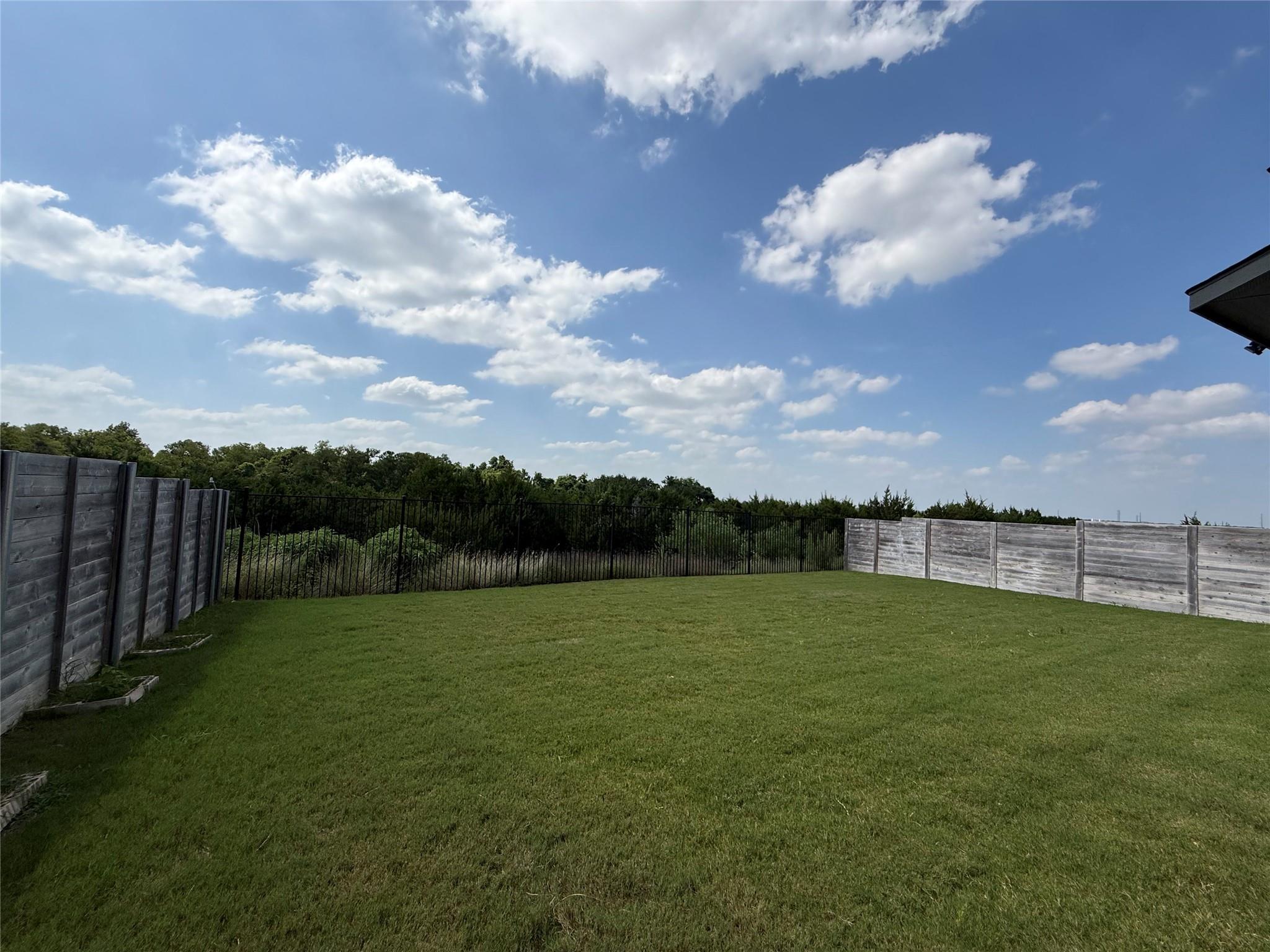 437 Leeward PASS — photo 3
