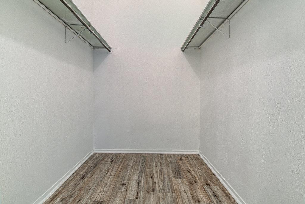 10105 Woodland Village DR — photo 5