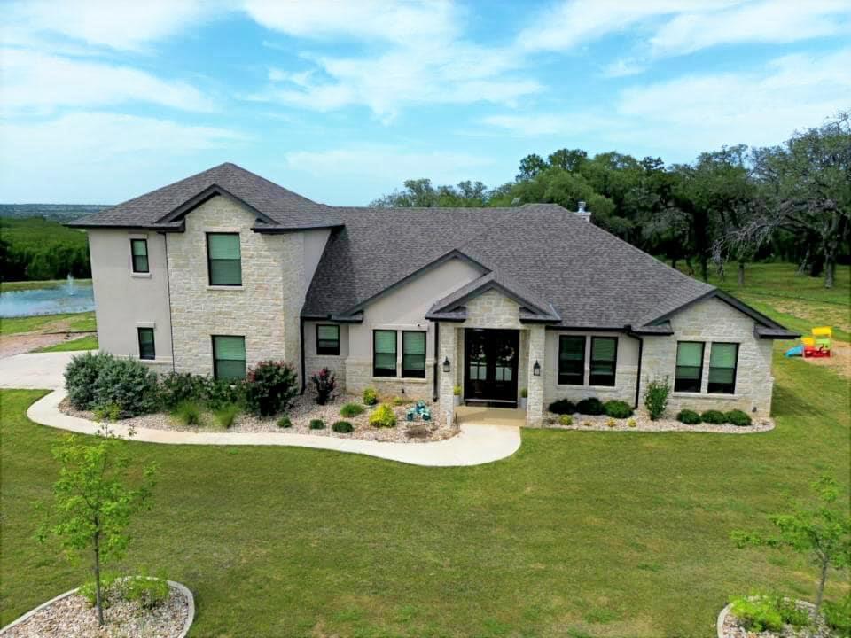 201 Brothers LN — photo 3