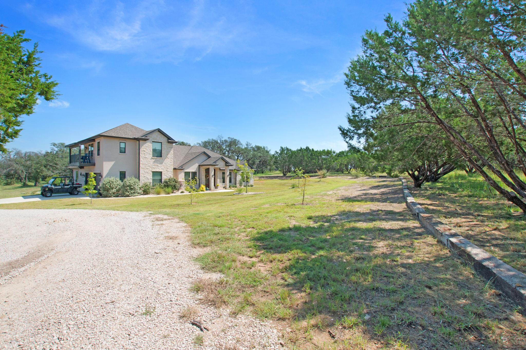 201 Brothers LN — photo 4