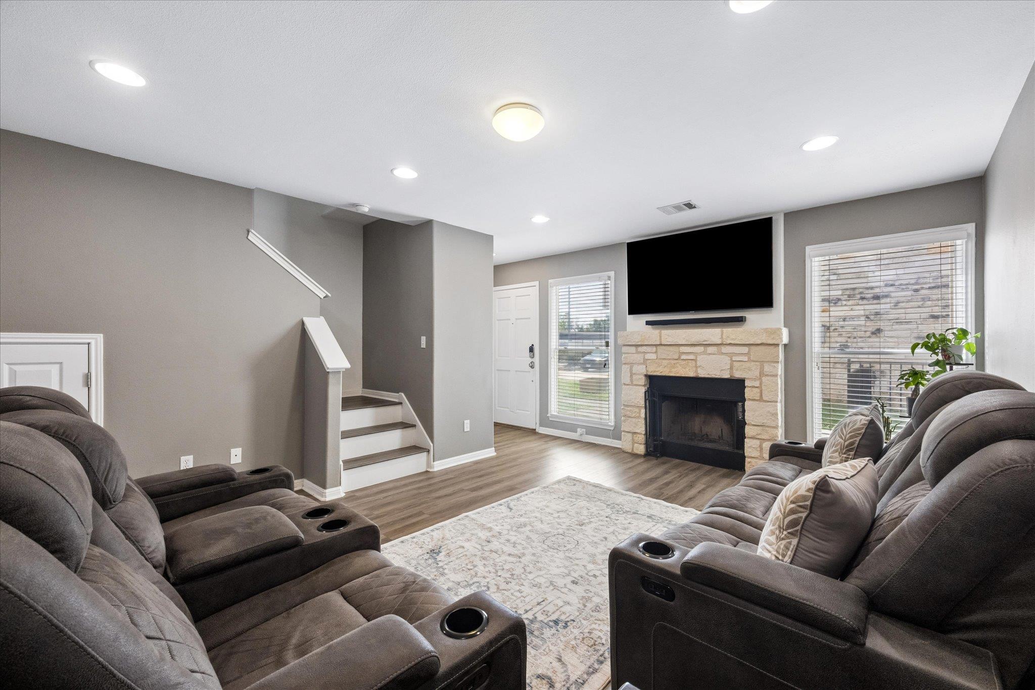 6900 Riverside DR #31 — photo 3