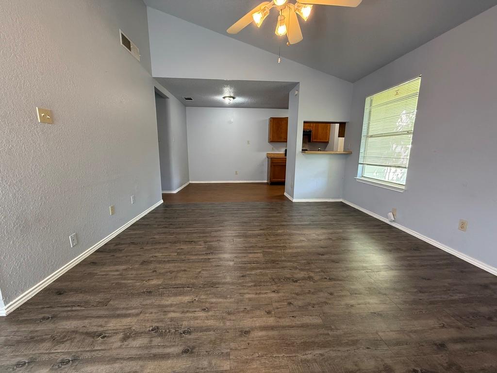 1200 Orchard Park CIR — photo 3