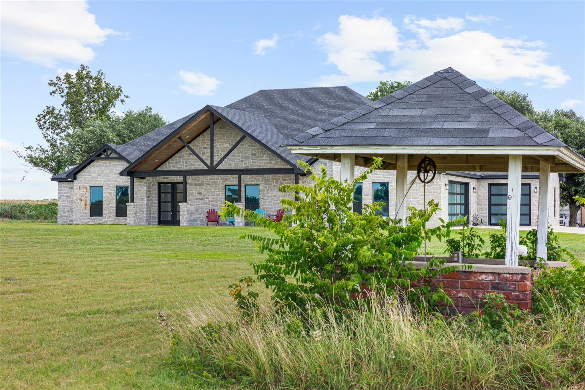 6021 Fm 1915 — photo 3