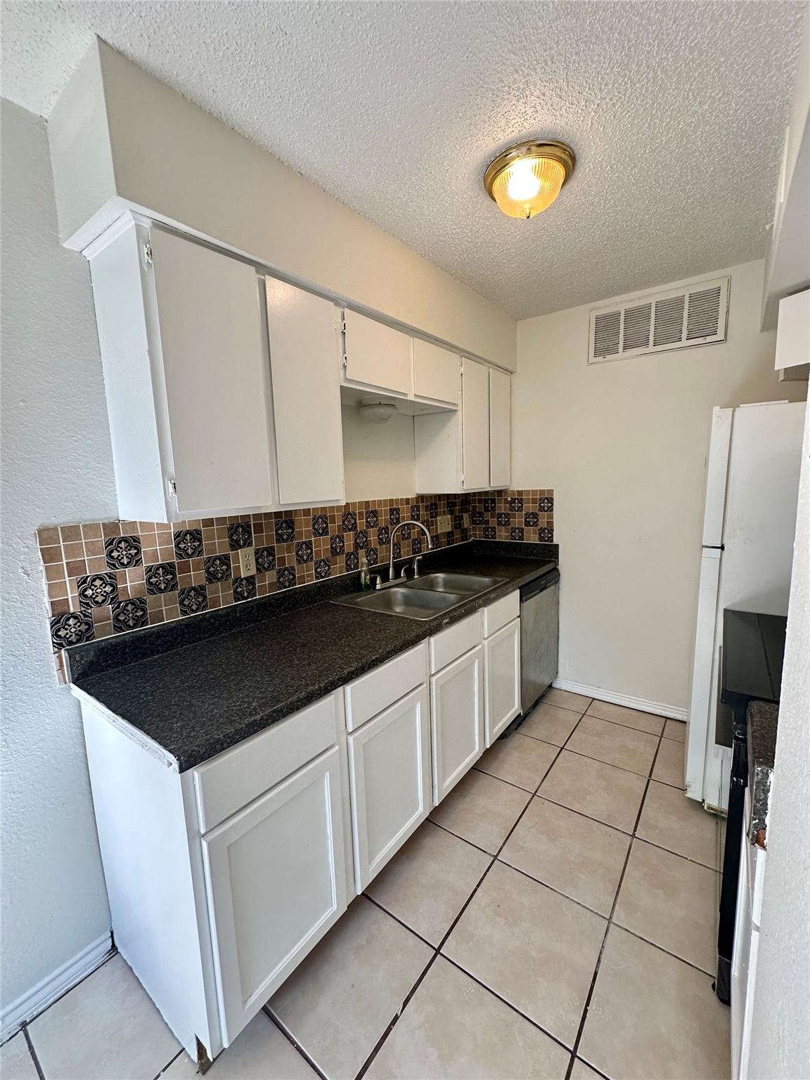 4322 Gillis ST #204 — photo 4