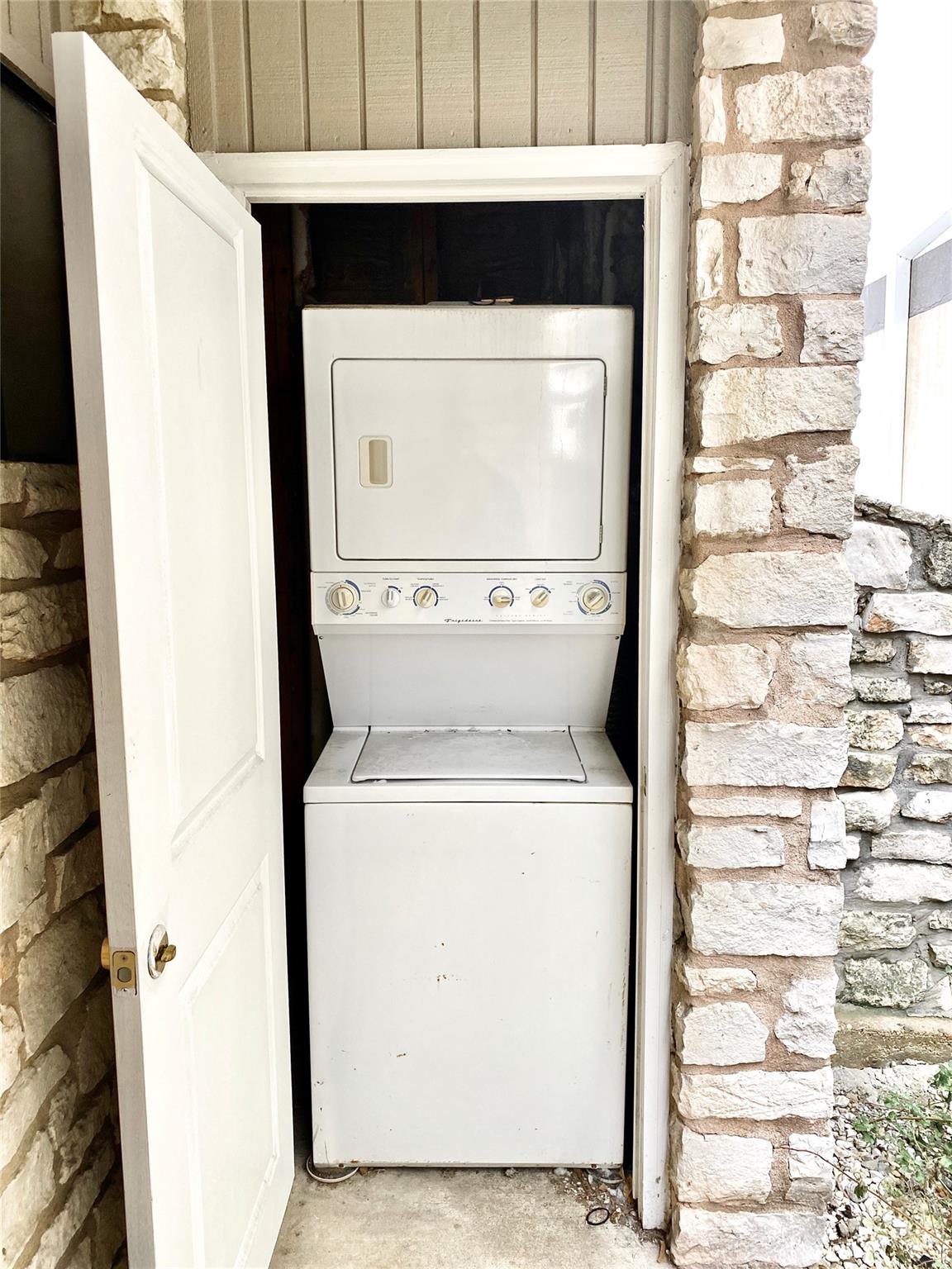 2818 Nueces ST #311 — photo 4