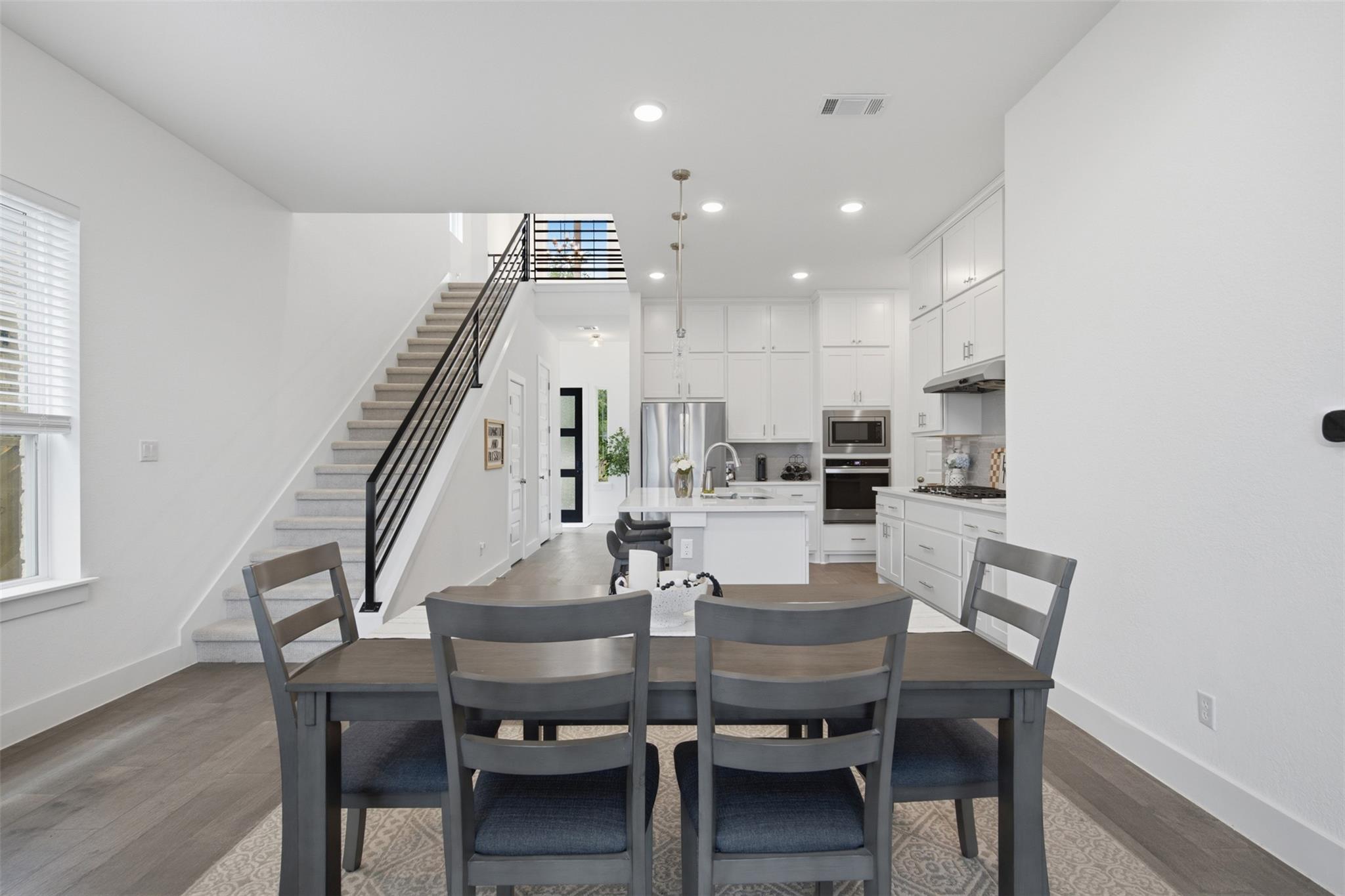 1312 Salt Lick DR — photo 3