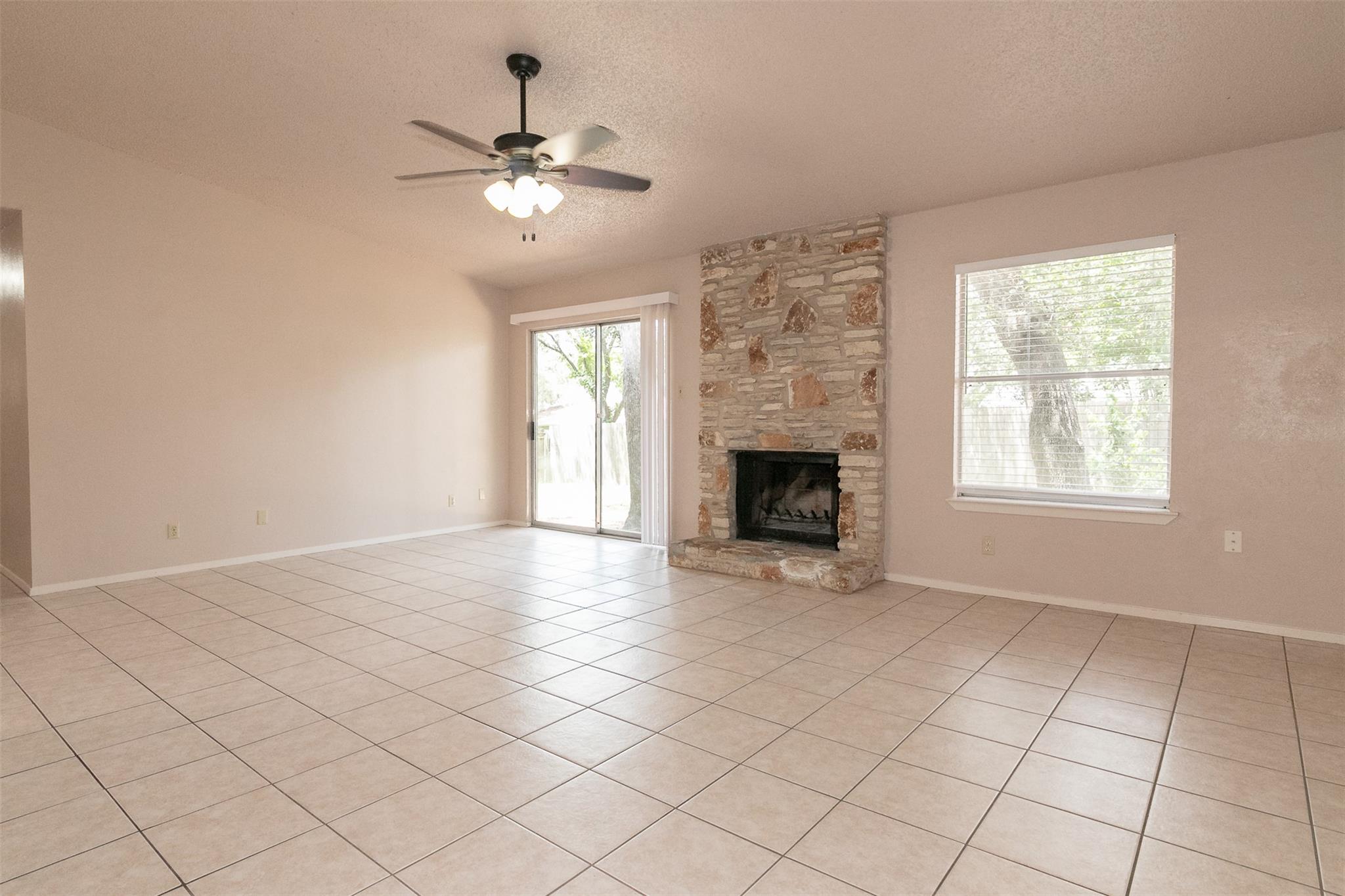 3312 Galesburg DR — photo 5
