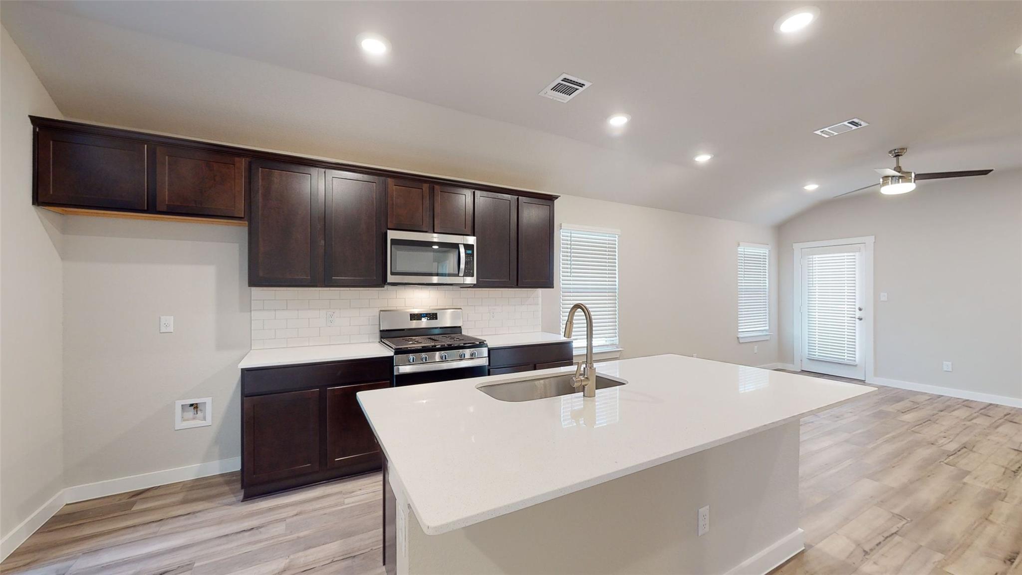 342 Presley DR — photo 3
