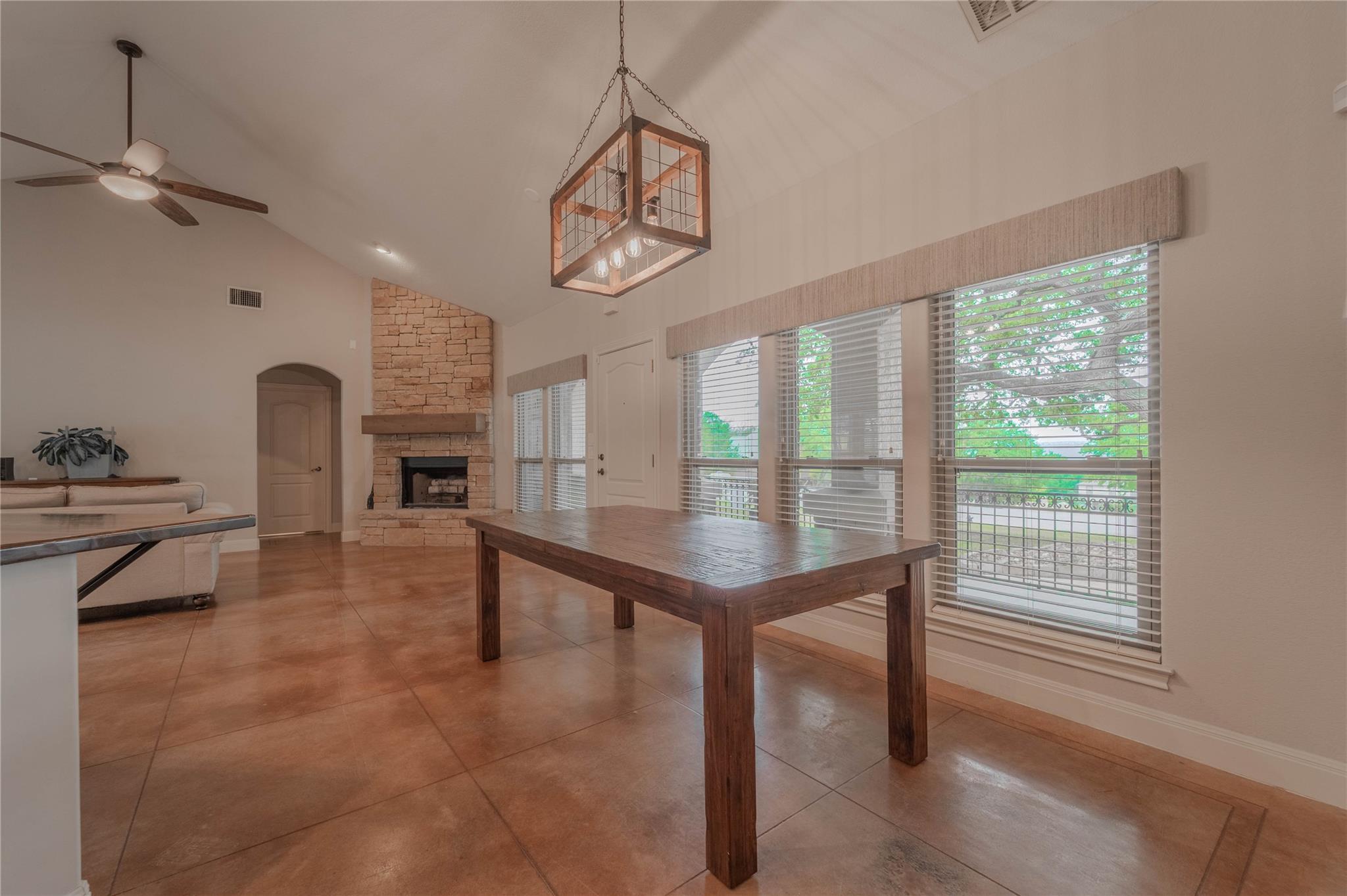 19013 Venture DR — photo 4