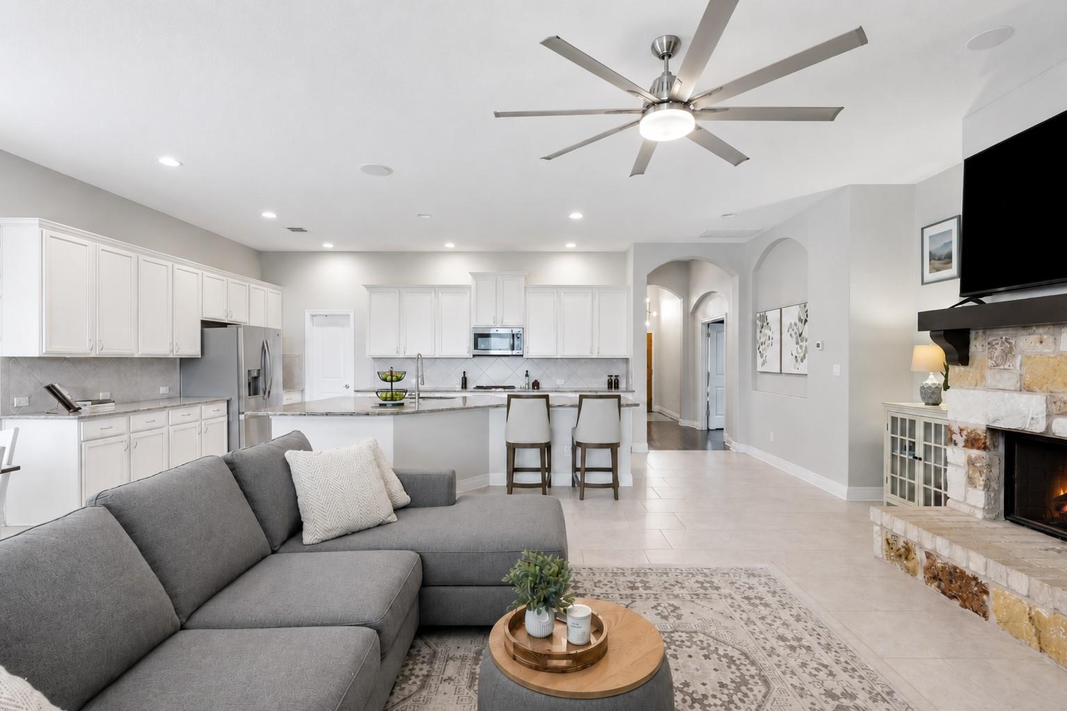5524 Brady Bayou CV — photo 4