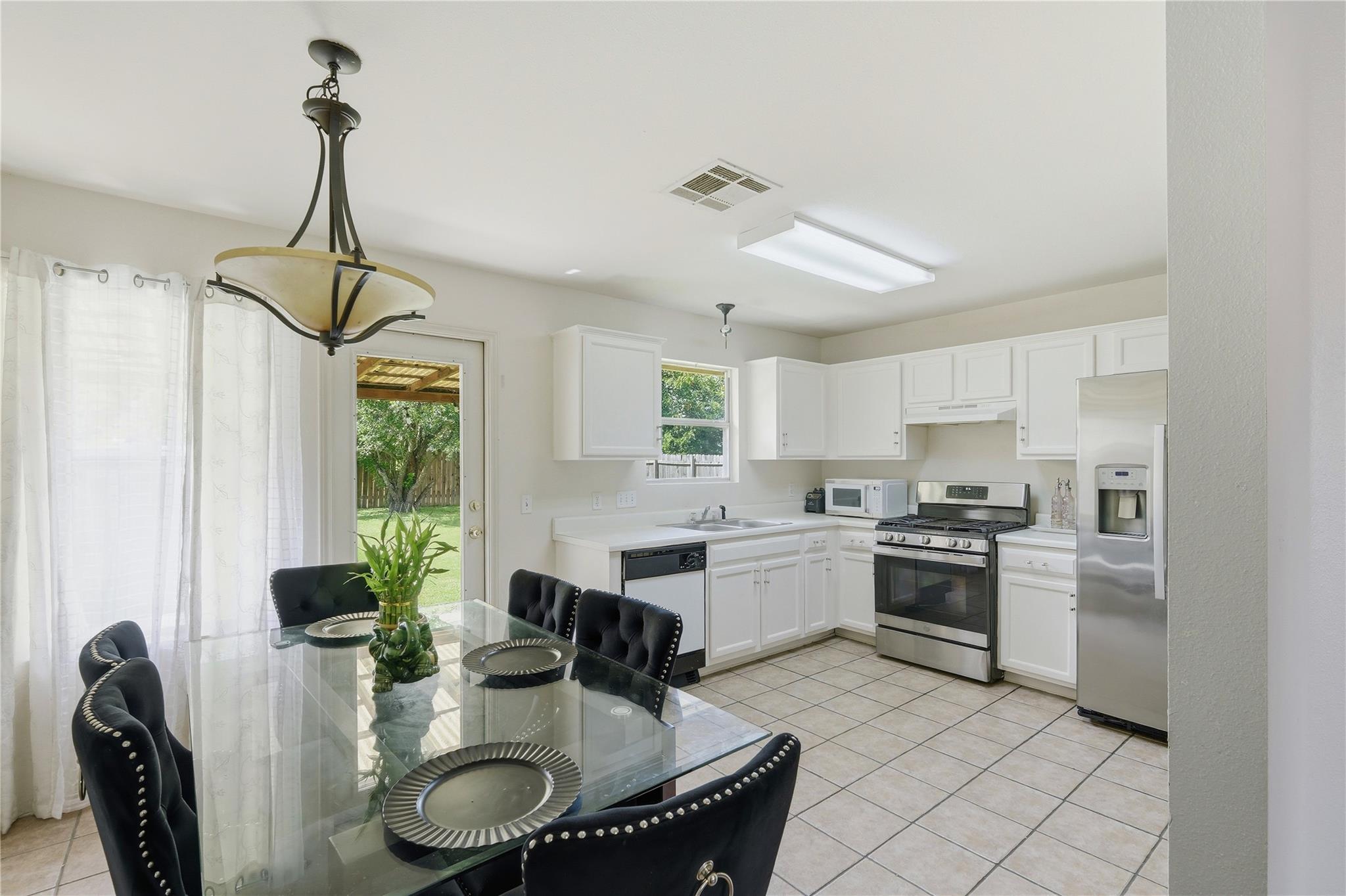 310 Raintree DR — photo 4