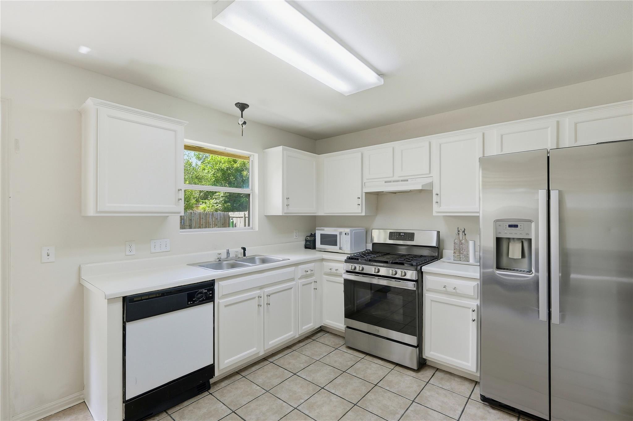 310 Raintree DR — photo 5