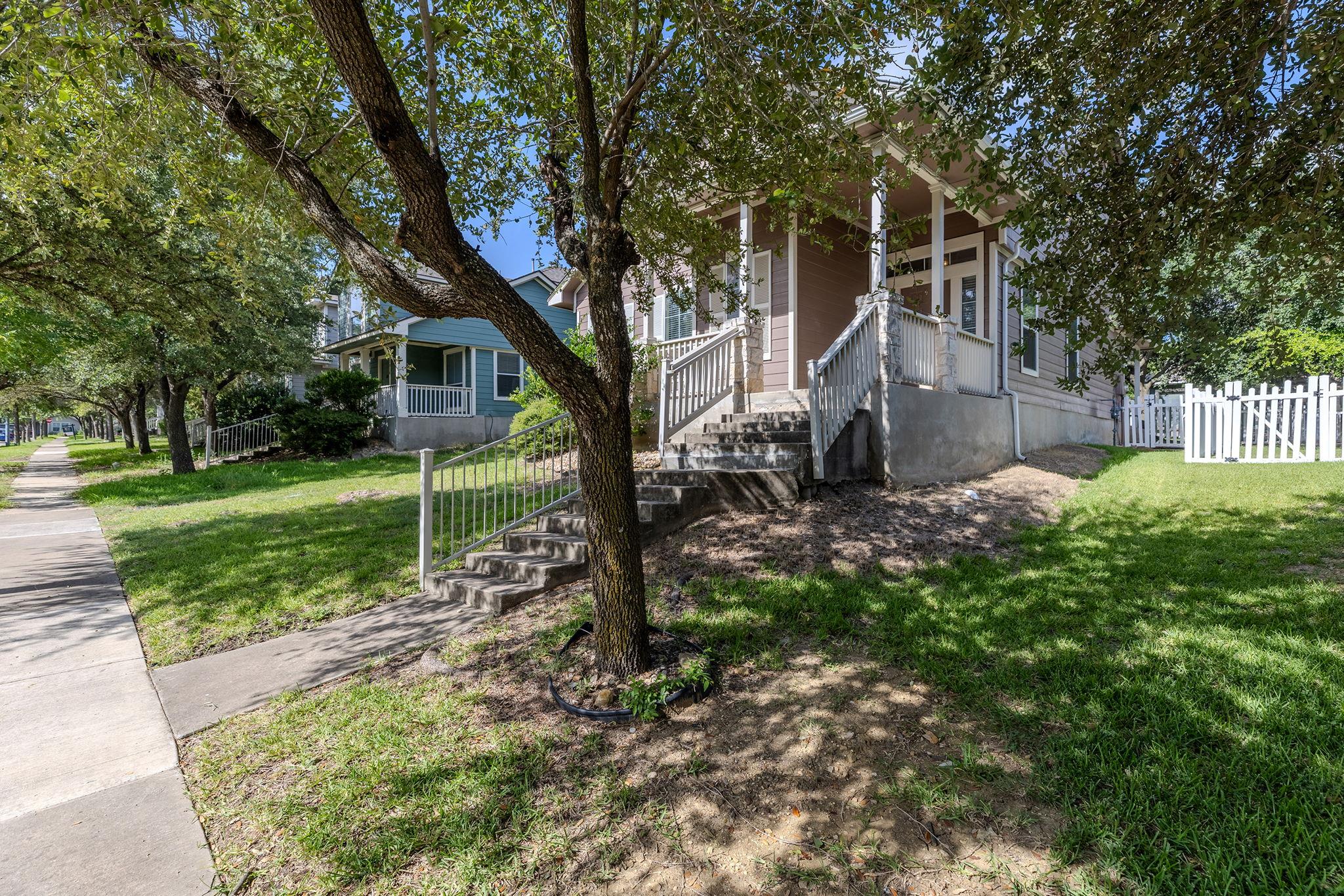 1012 Monadale TRL — photo 3