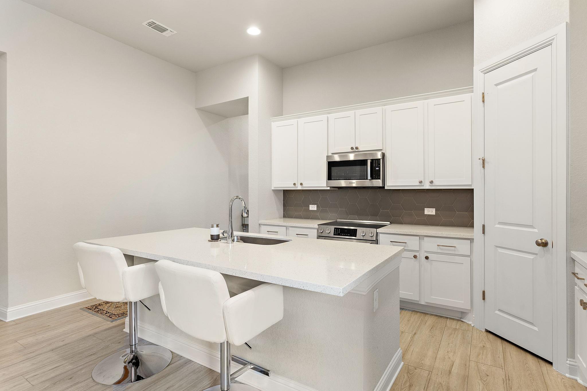 16525 Summery ST — photo 4