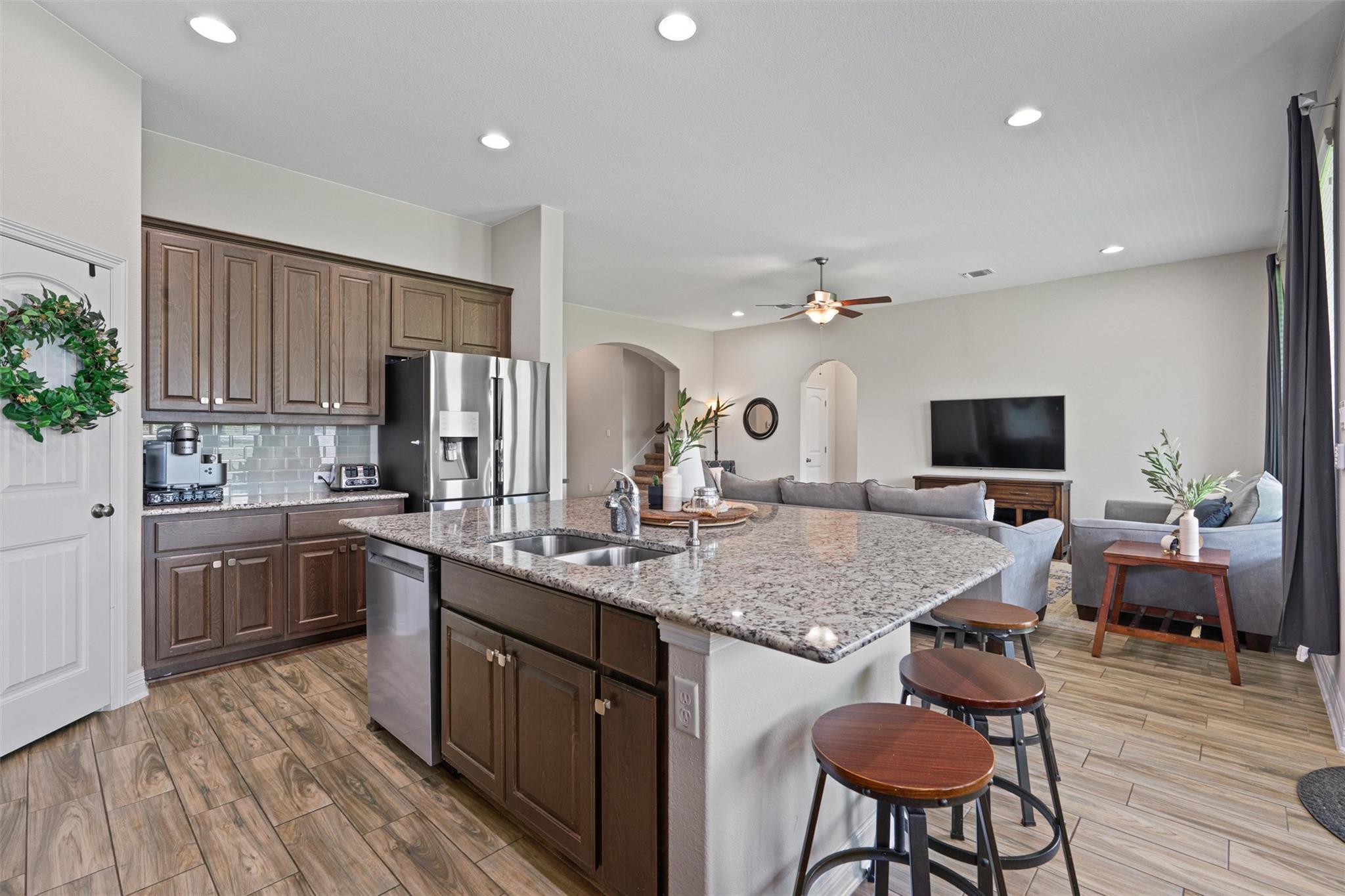 20016 Abigail WAY — photo 4
