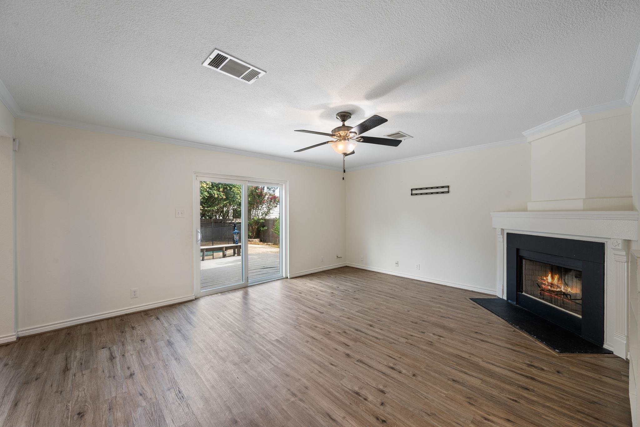 2114 Milan DR — photo 5