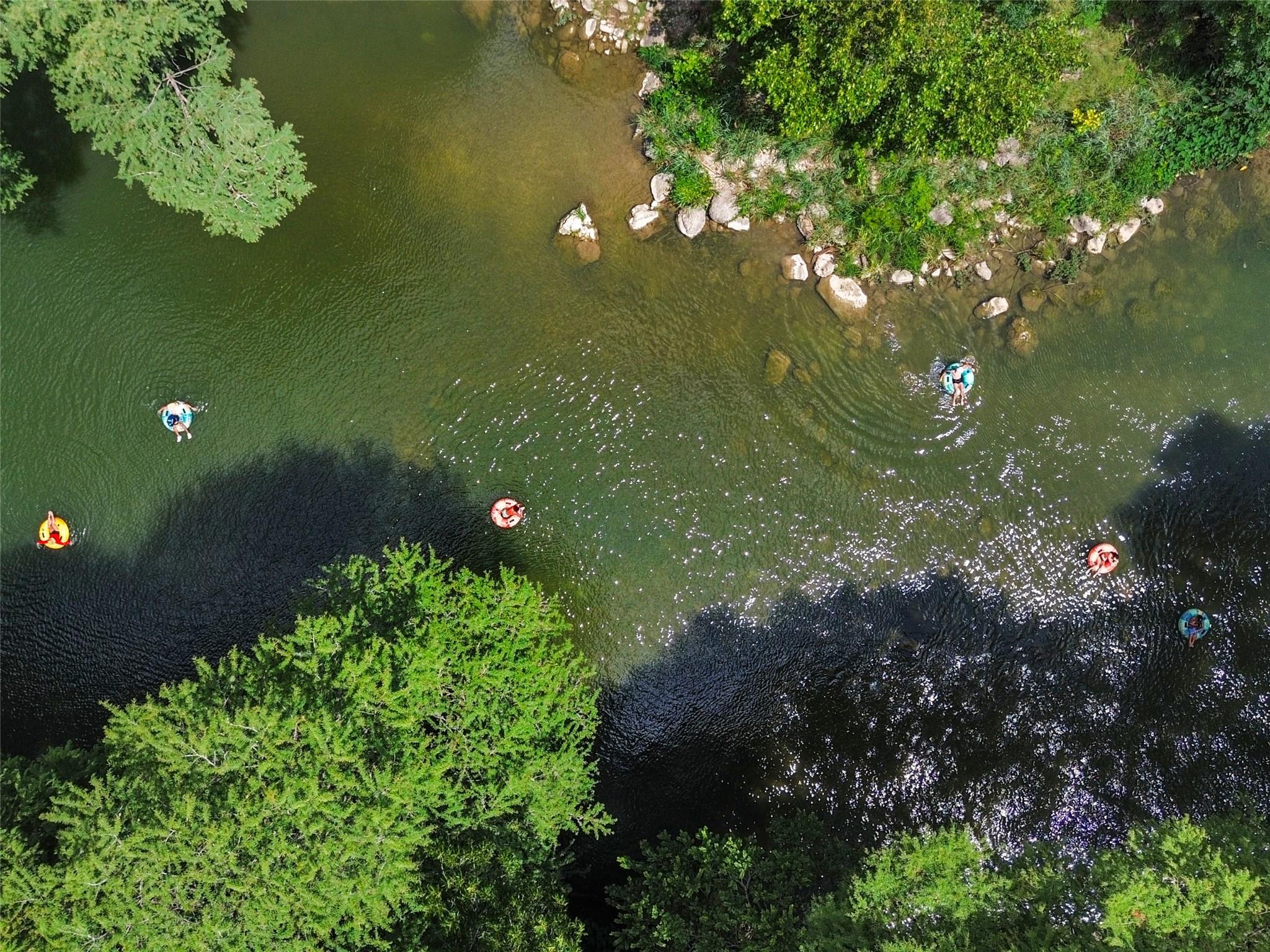 1033 Gruene RD — photo 4