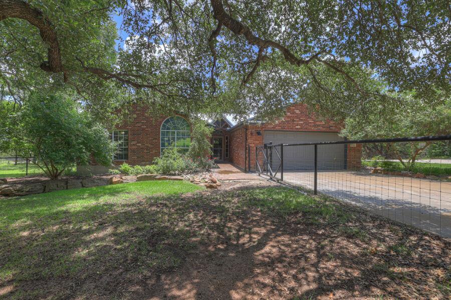 14147 FM 306 — photo 3