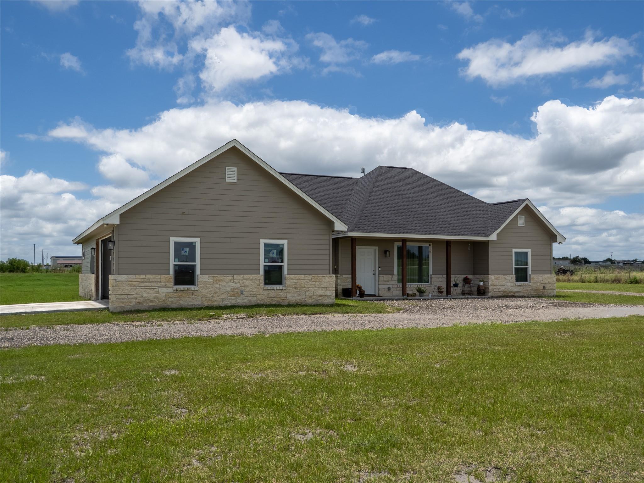 140 Daniel DR — photo 4