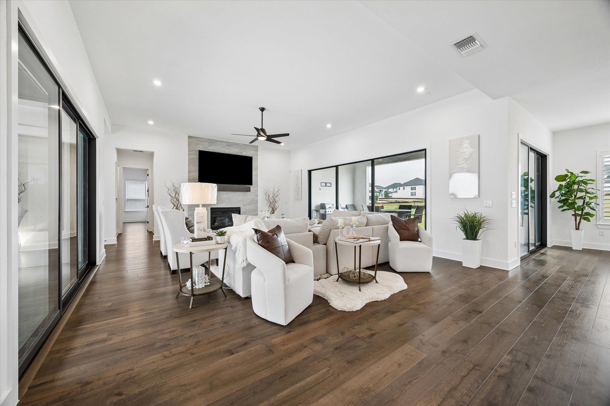 2513 Novara TRL — photo 3