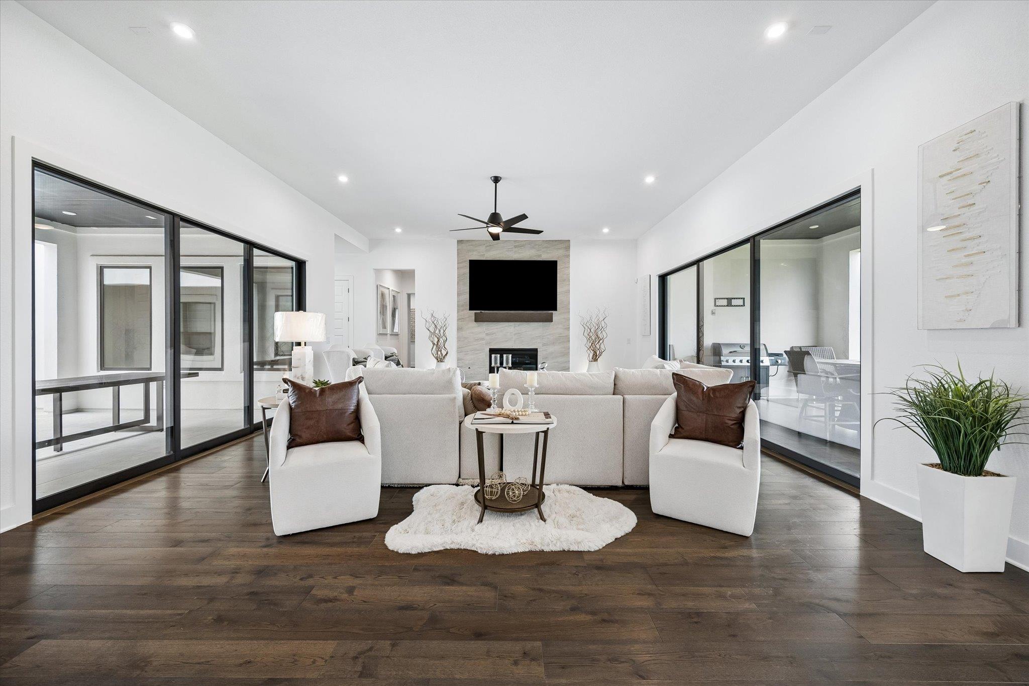 2513 Novara TRL — photo 4