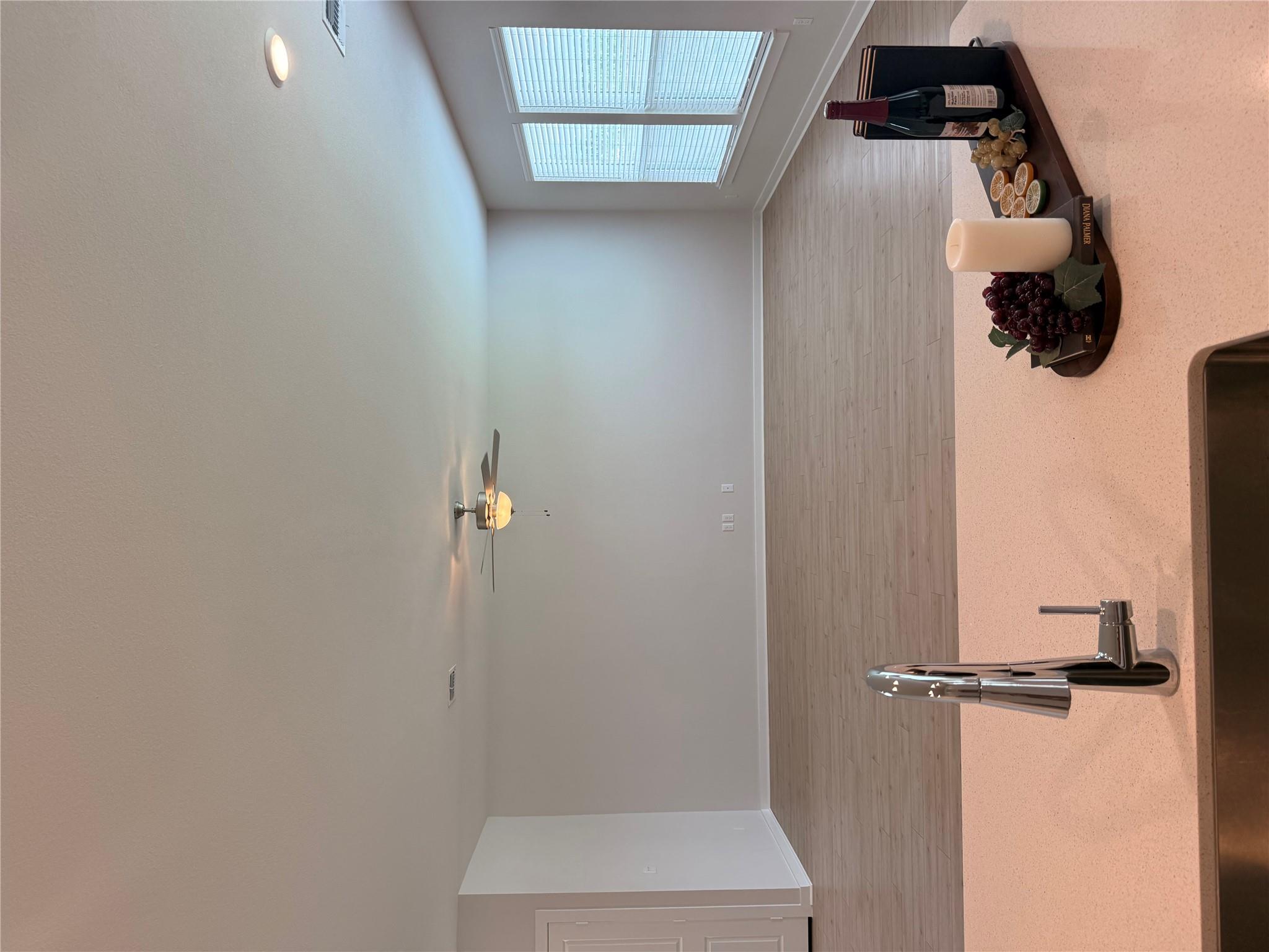 83 Hereford LOOP — photo 4