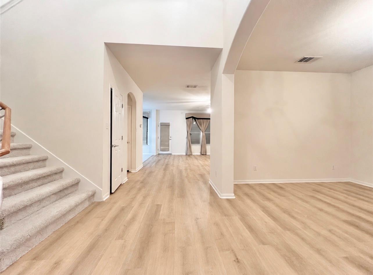 1103 Apollo LN — photo 4