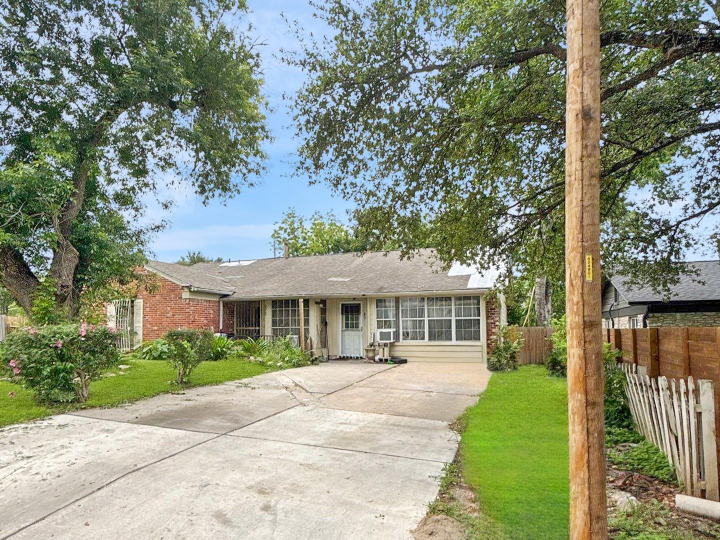 5205 Stone Gate DR — photo 3