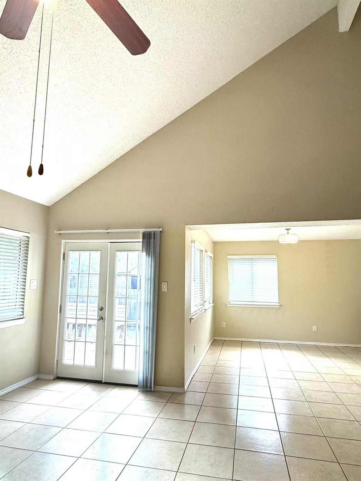 6320 Avery Island Ave — photo 4
