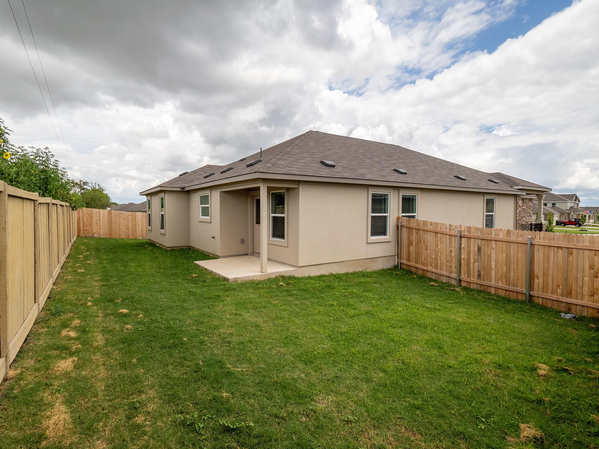 702 Silver Springs BND — photo 5