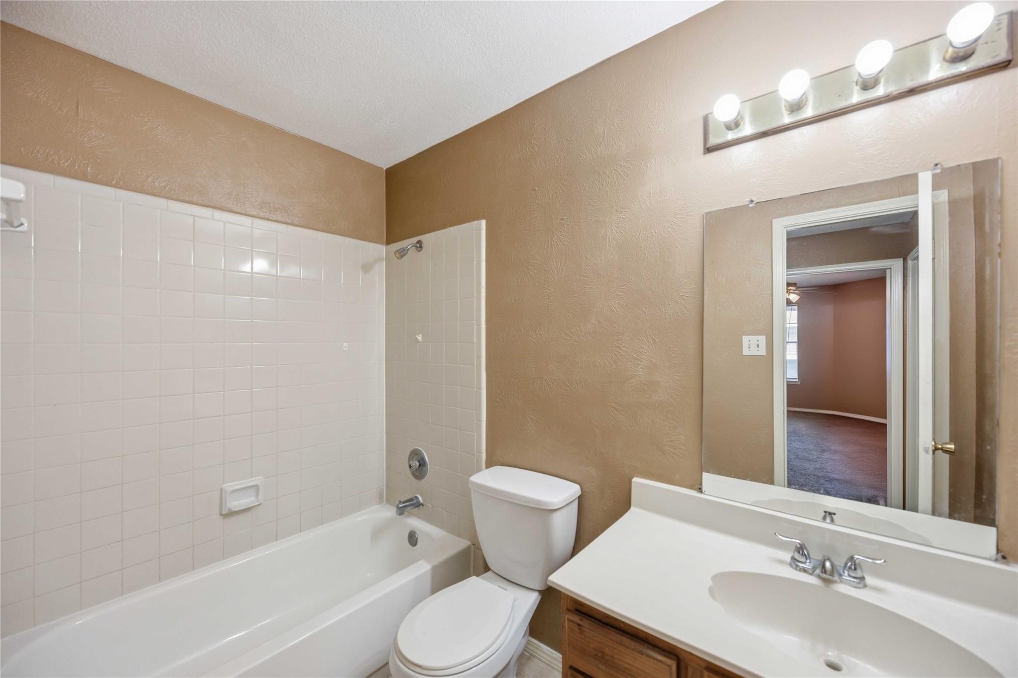 9797 Leawood BLVD #1202 — photo 3