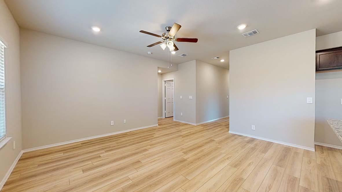 501 Hector LOOP — photo 5