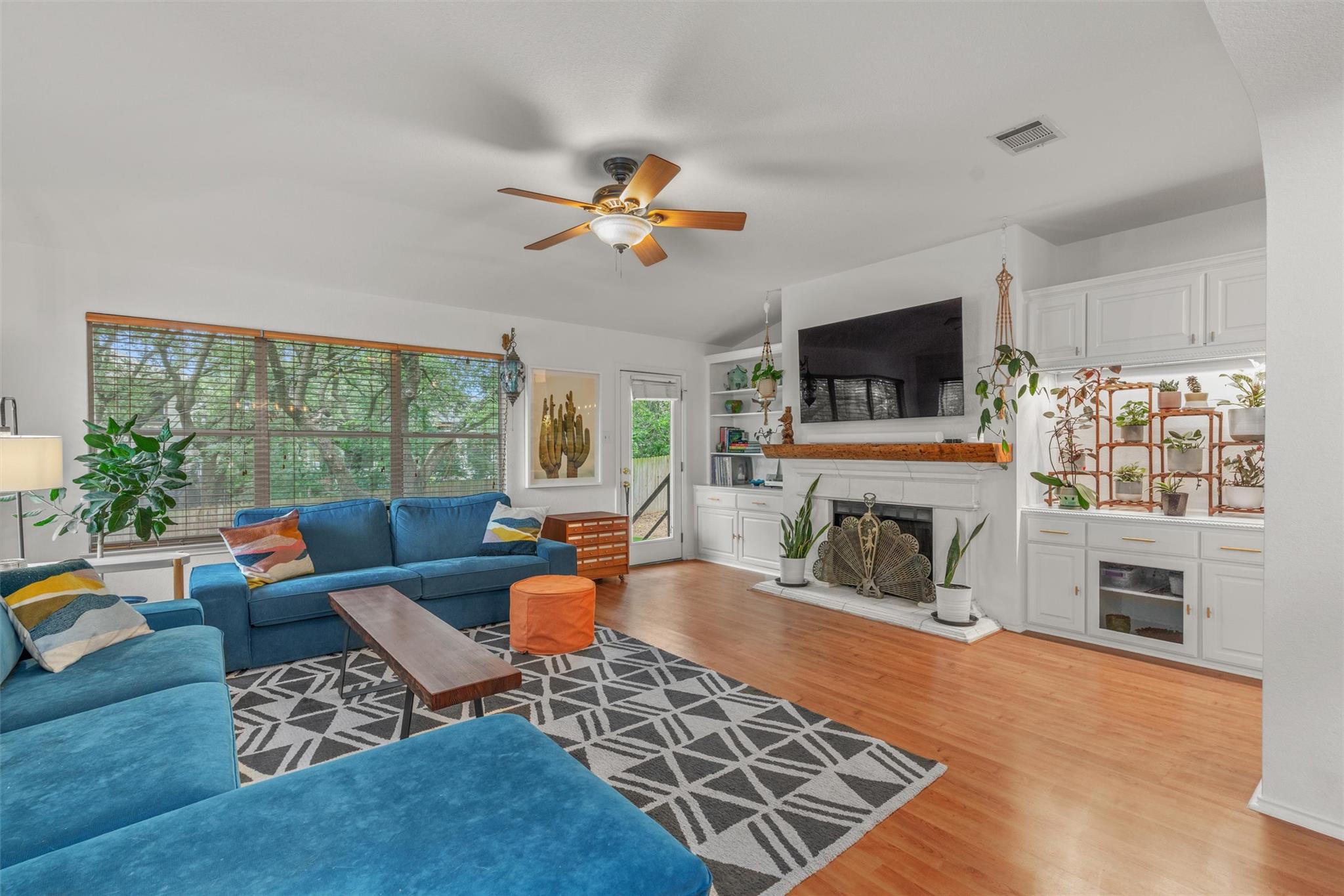 1218 Highland DR