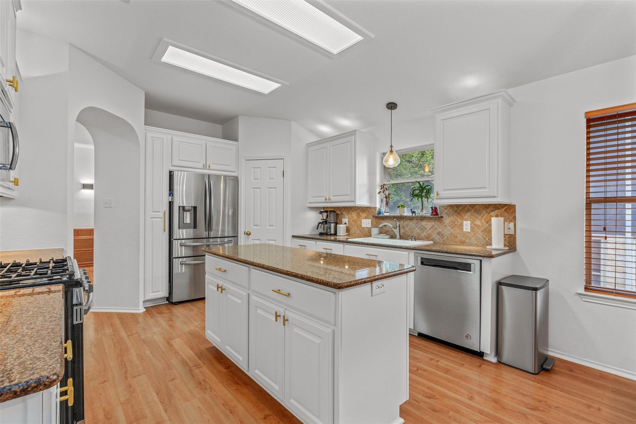 1218 Highland DR — photo 4