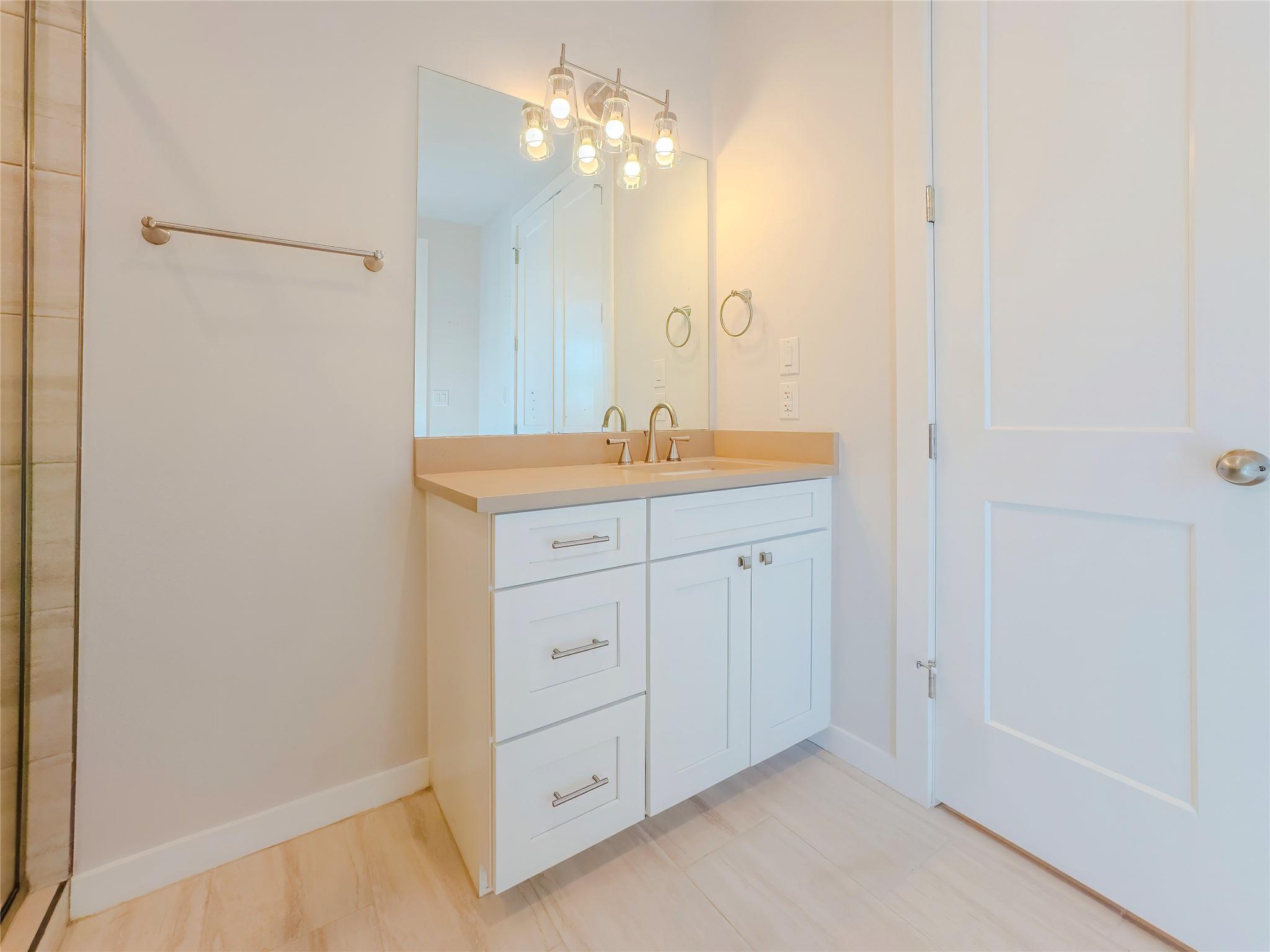 2404 Bruin DR — photo 5