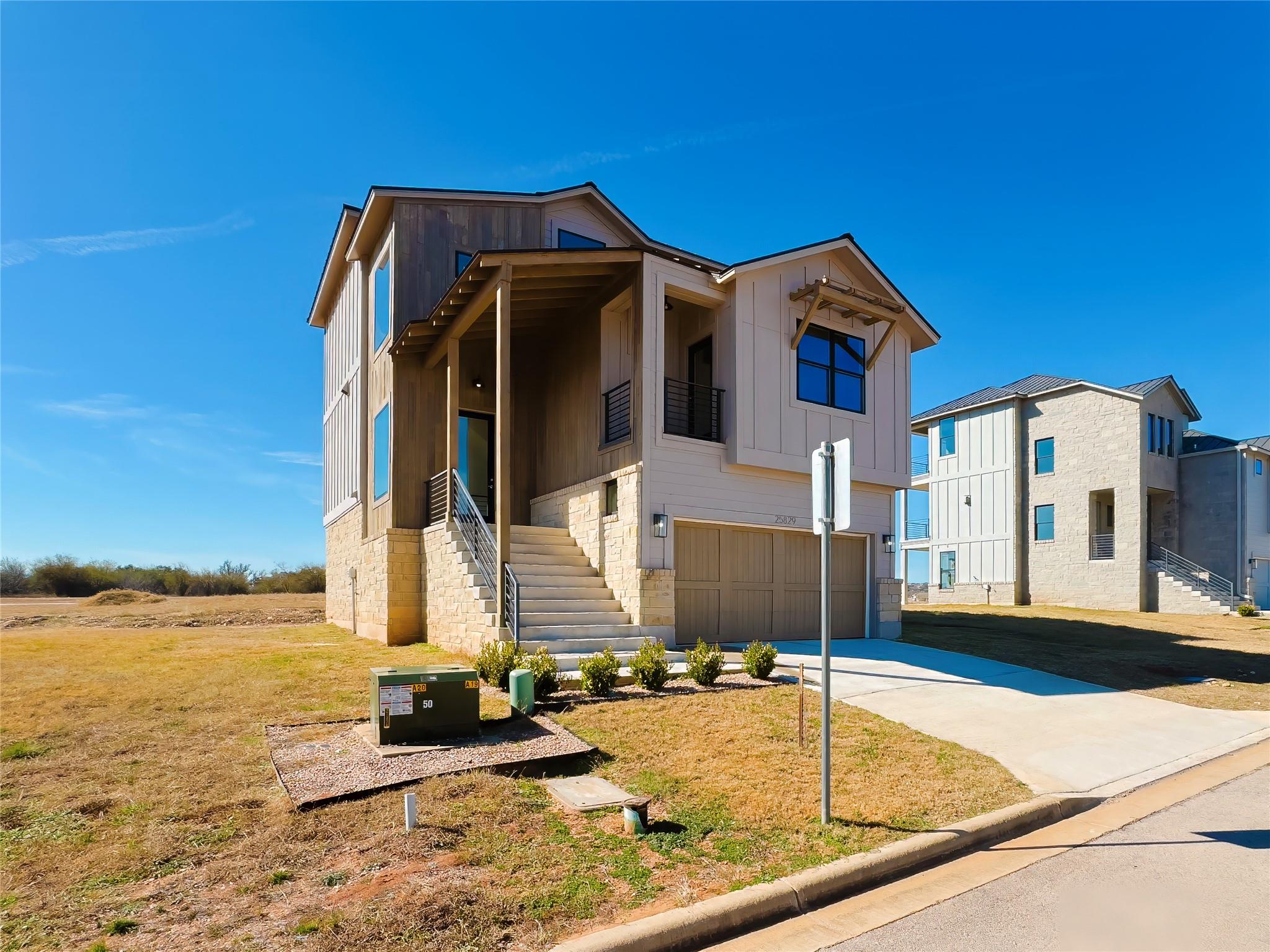 25829 Case LN #8 — photo 4