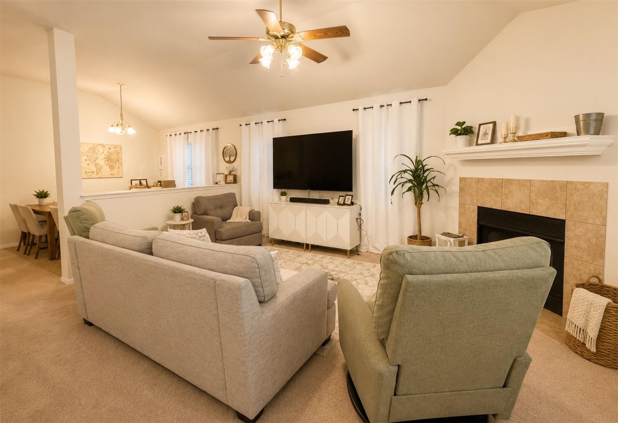 105 Quartz DR — photo 5