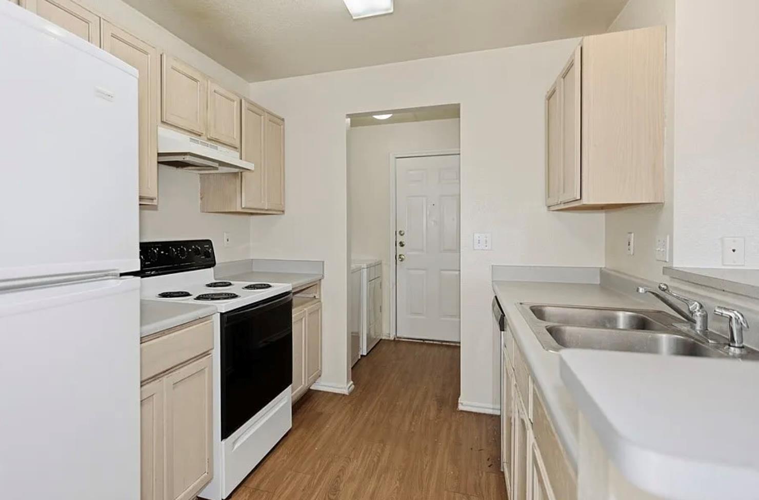 844-846 Sagewood TRL — photo 4