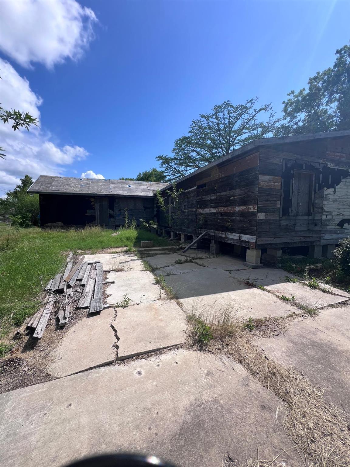 241 Lucy ST