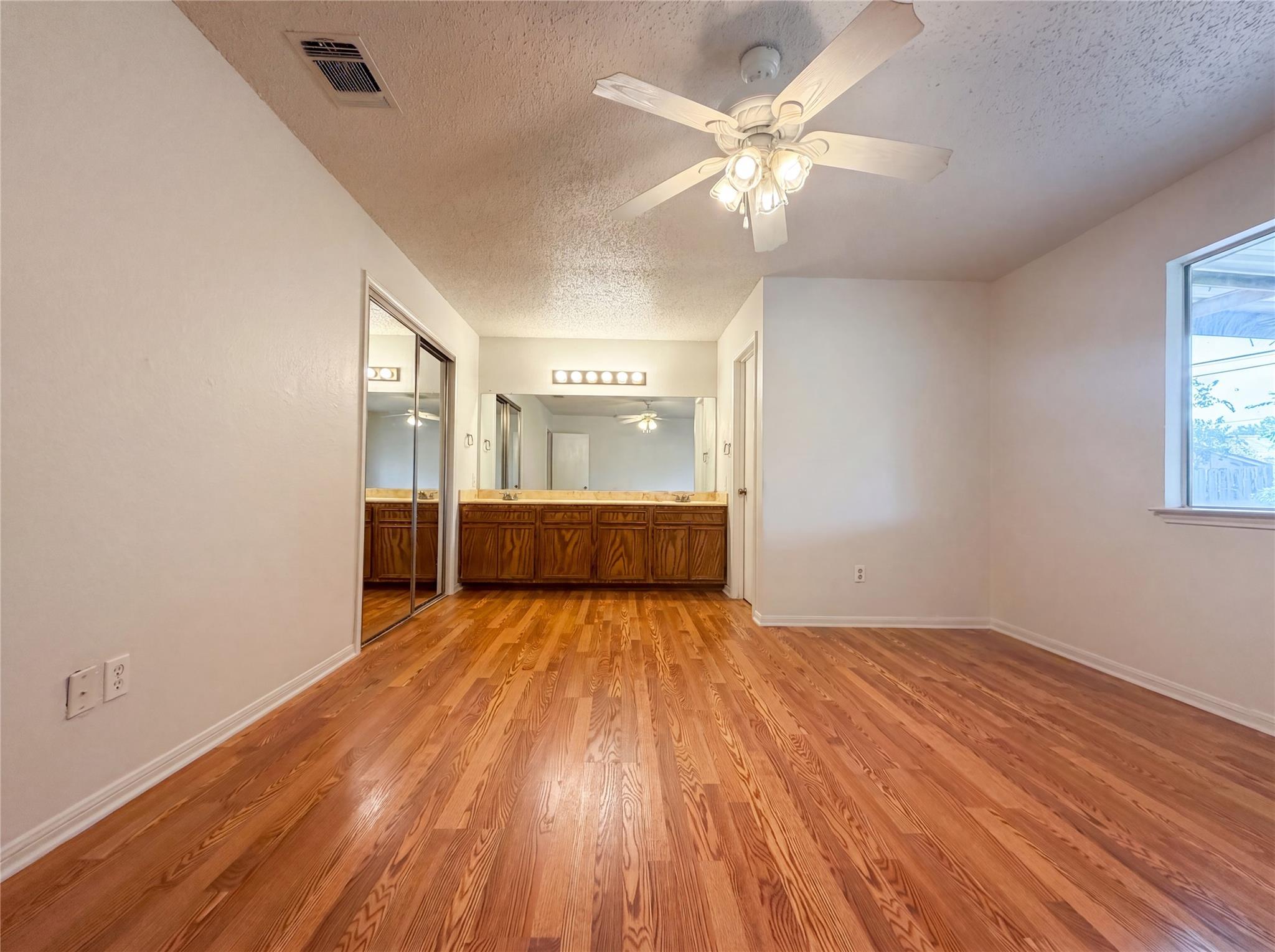 1803 Frontier TRL — photo 4
