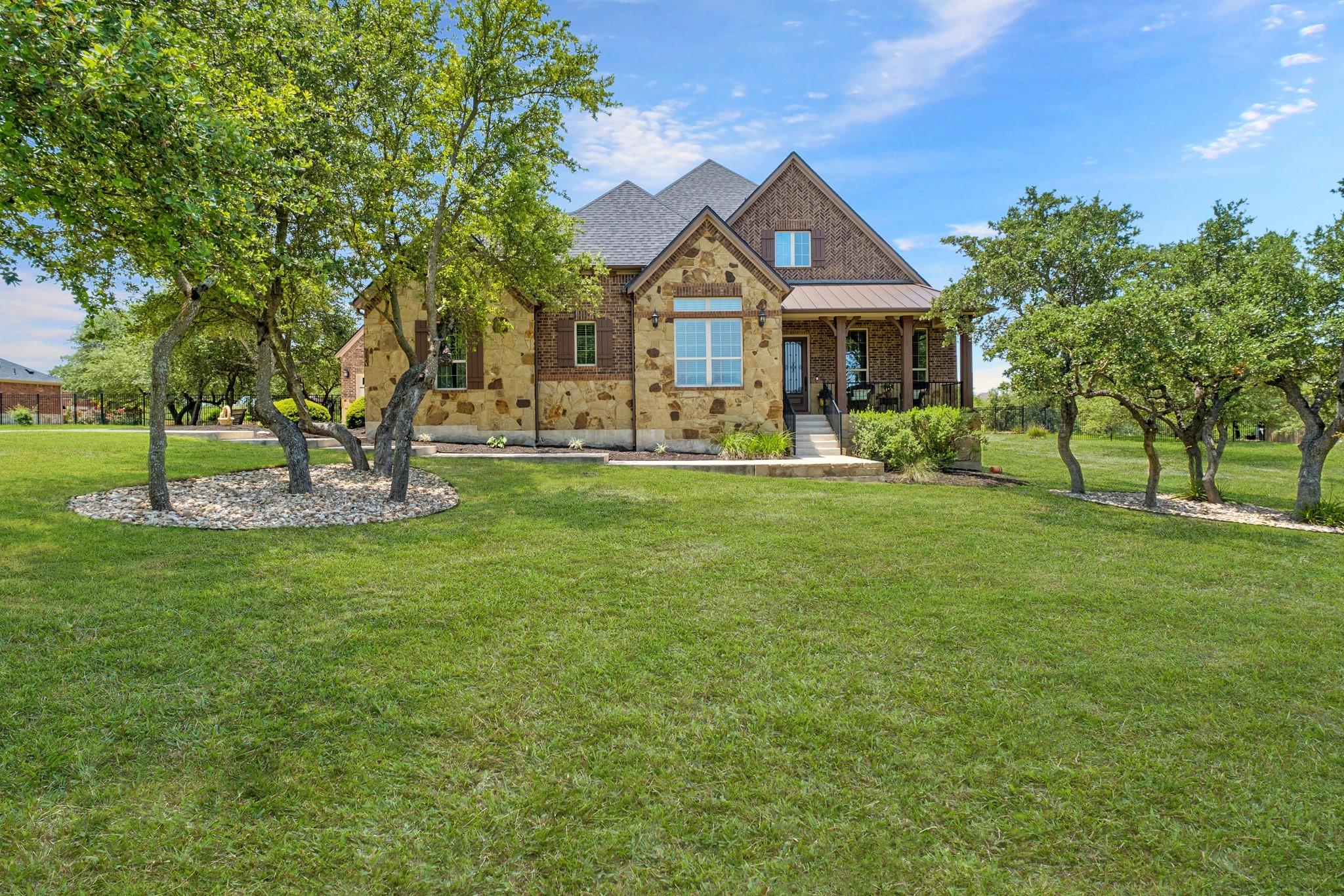 9400 STRATUS DR — photo 3