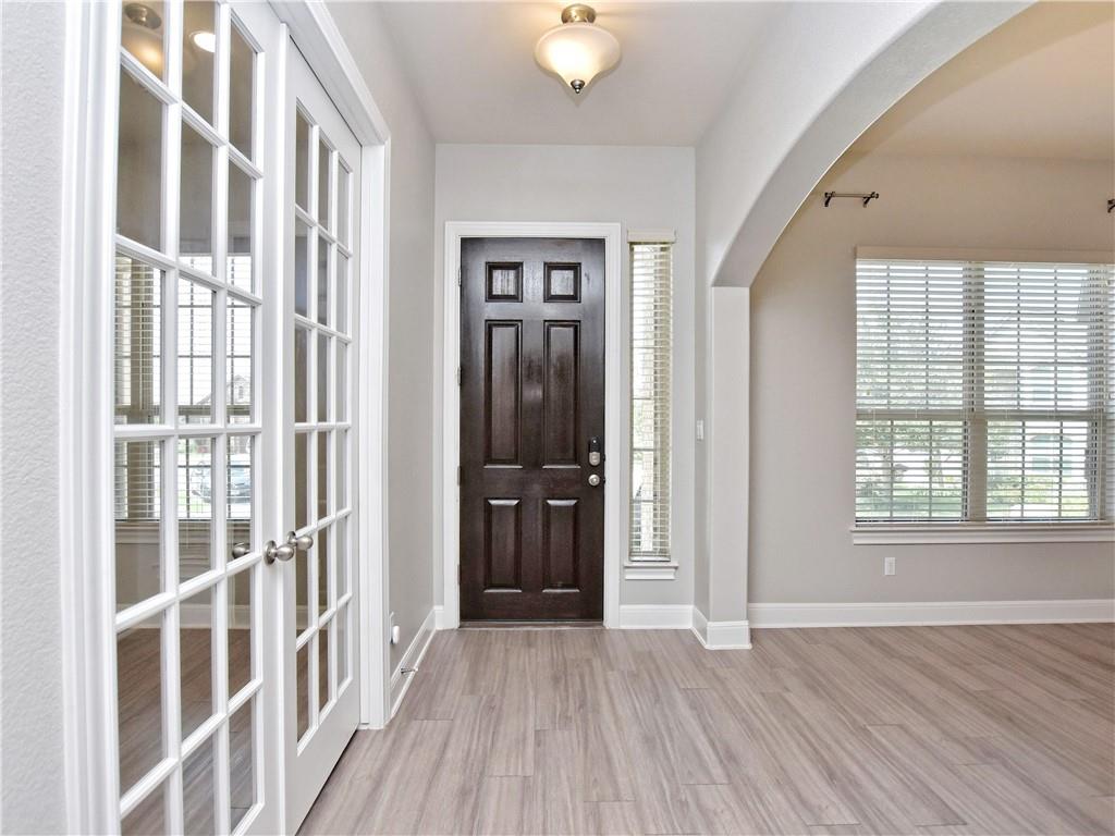 2208 Legend Hill DR — photo 3
