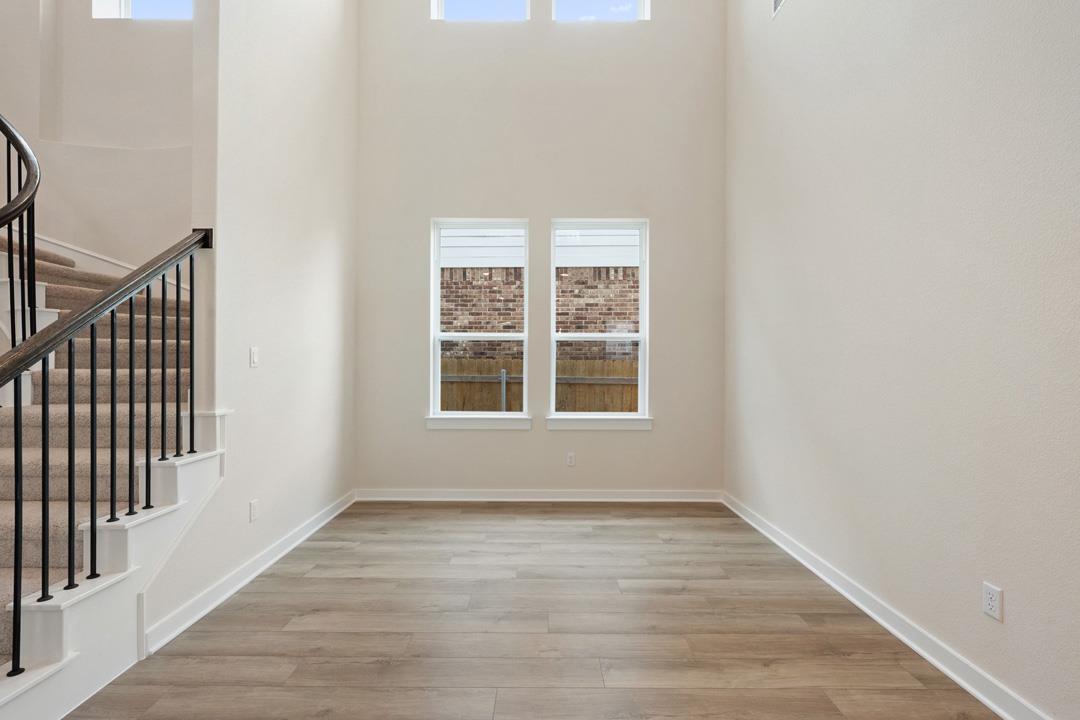 531 Darley Oak Drive — photo 3