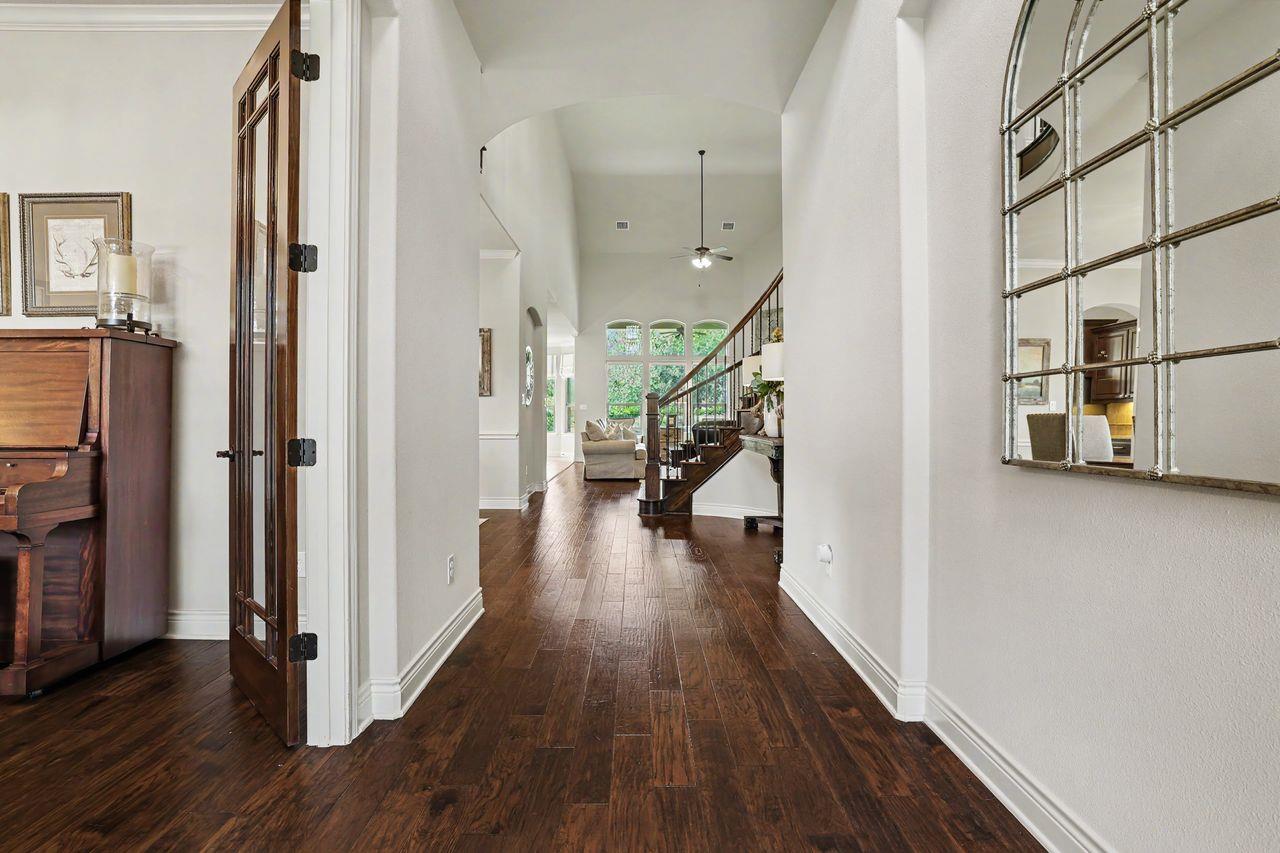 809 Prairie Dunes DR — photo 4
