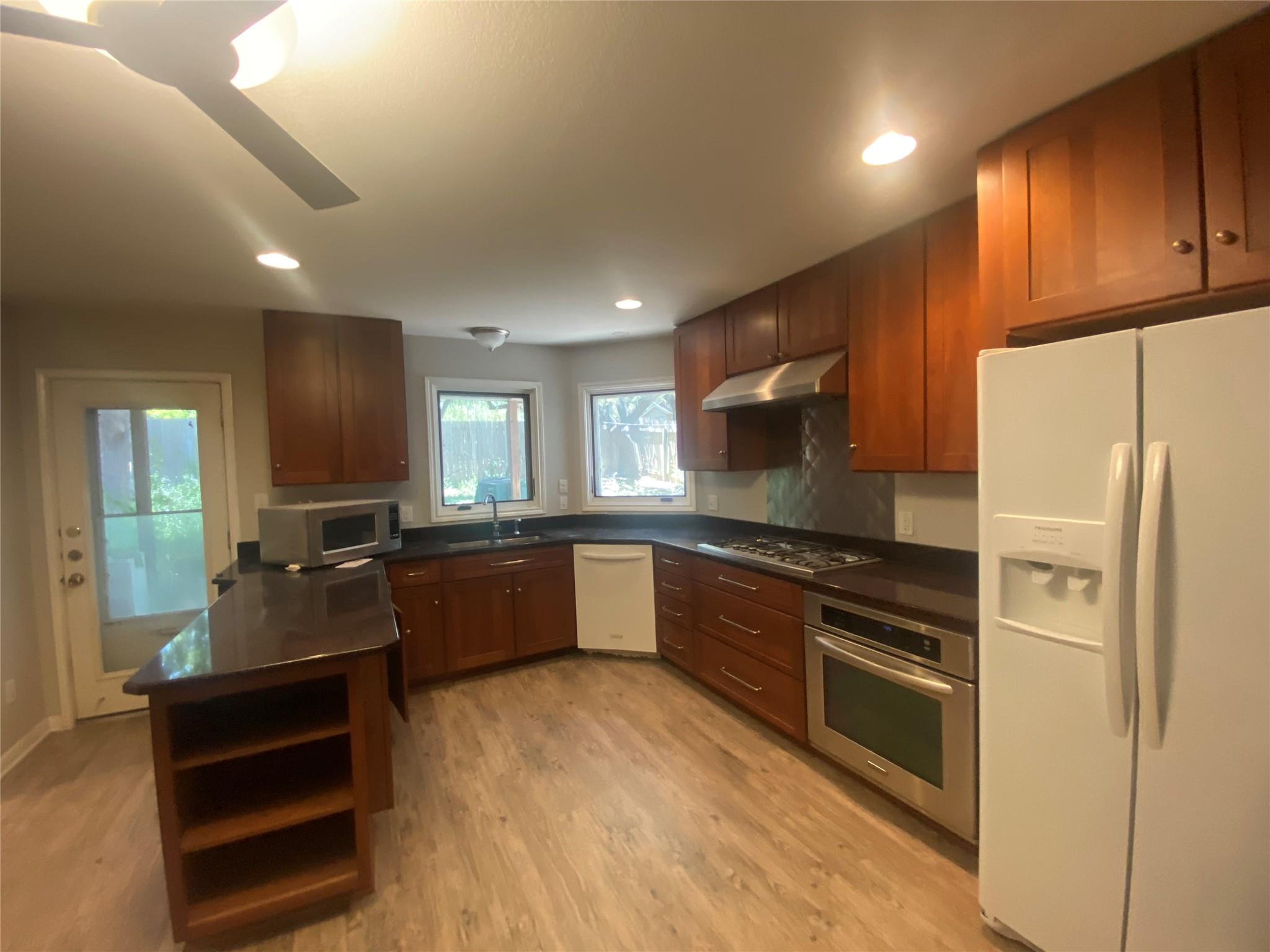 11915 Sky West DR — photo 5