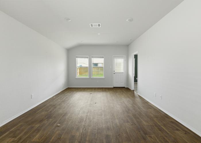 1607 Champagne Oak — photo 3