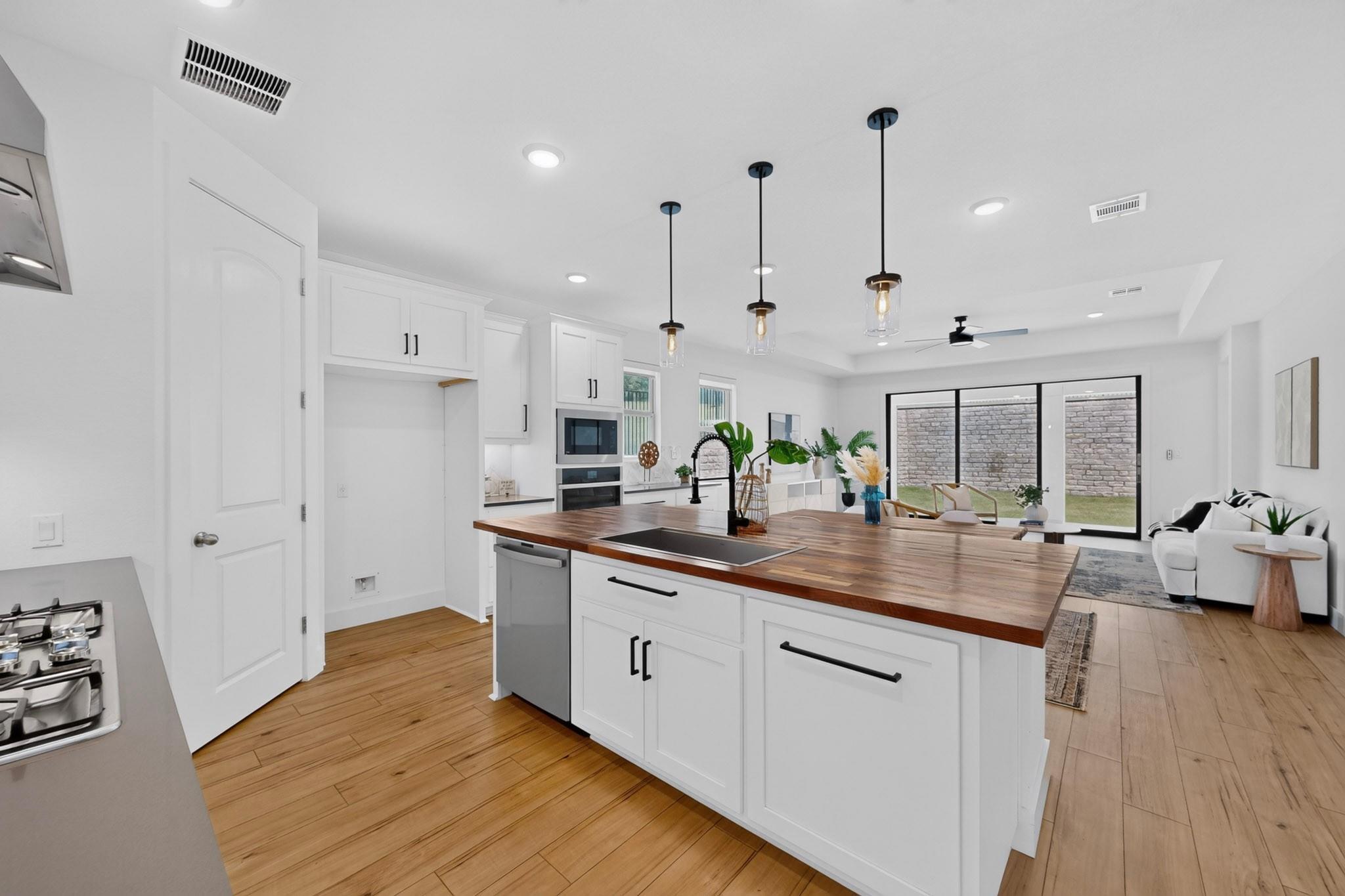 1340 Castalo LN — photo 5